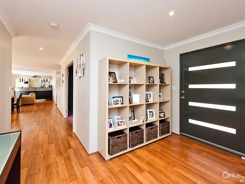 11 Saxicola Road, Banksia Grove WA 6031