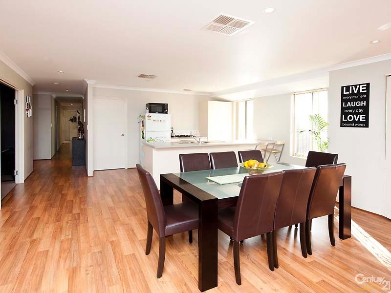 11 Saxicola Road, Banksia Grove WA 6031