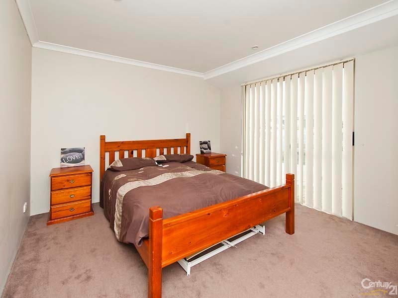 11 Saxicola Road, Banksia Grove WA 6031