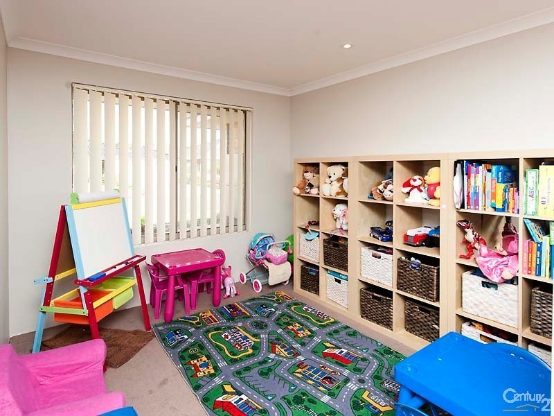11 Saxicola Road, Banksia Grove WA 6031