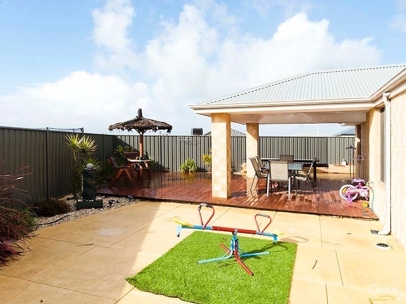 11 Saxicola Road, Banksia Grove WA 6031