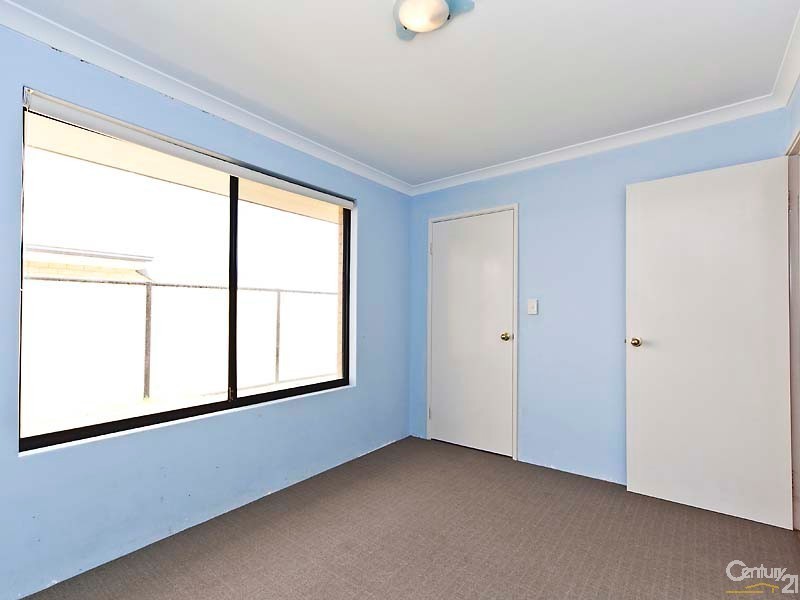 16 Grandoak Drive, Clarkson WA 6030