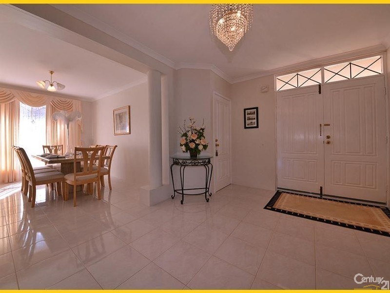 11 Marin Parade, Mindarie WA 6030