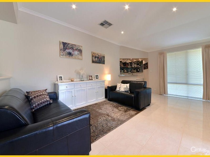 11 Marin Parade, Mindarie WA 6030