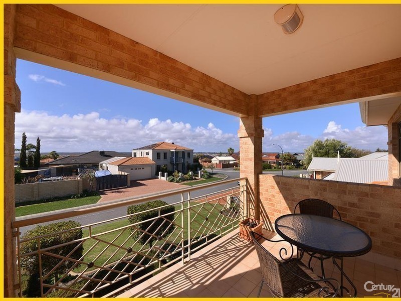 11 Marin Parade, Mindarie WA 6030