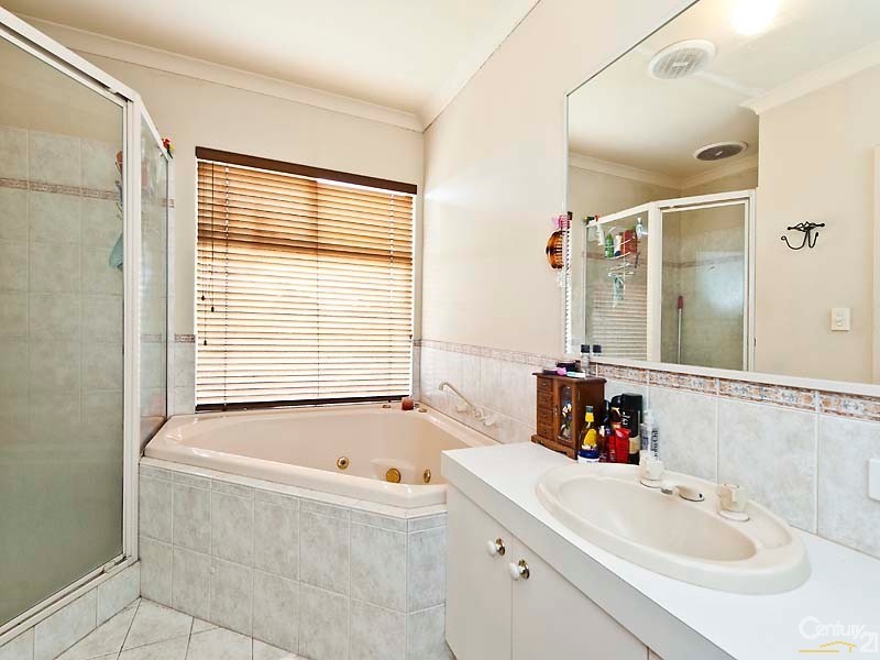 76 Cristobal Crescent, Mindarie WA 6030