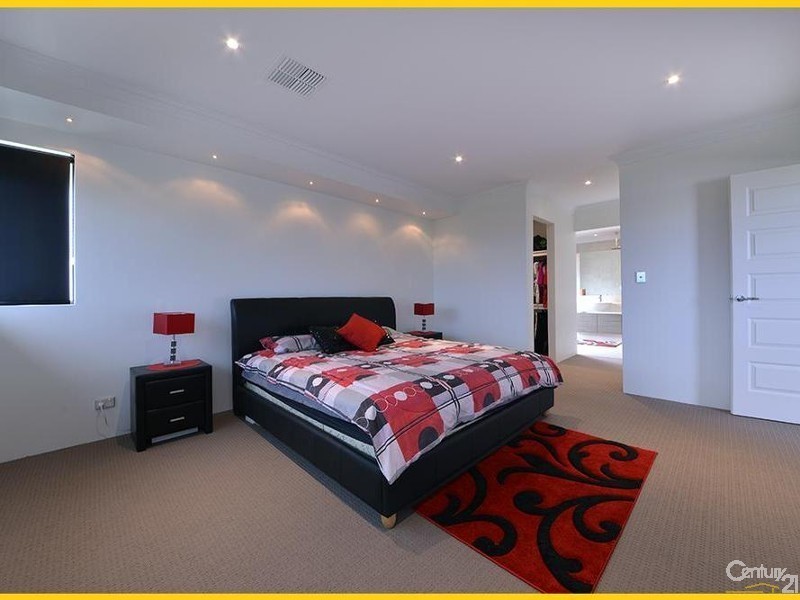 14 Yarmouth Road, Jindalee WA 6036