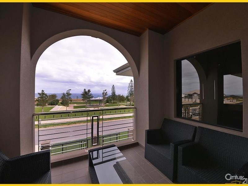 14 Yarmouth Road, Jindalee WA 6036