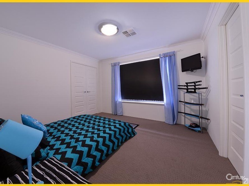 14 Yarmouth Road, Jindalee WA 6036
