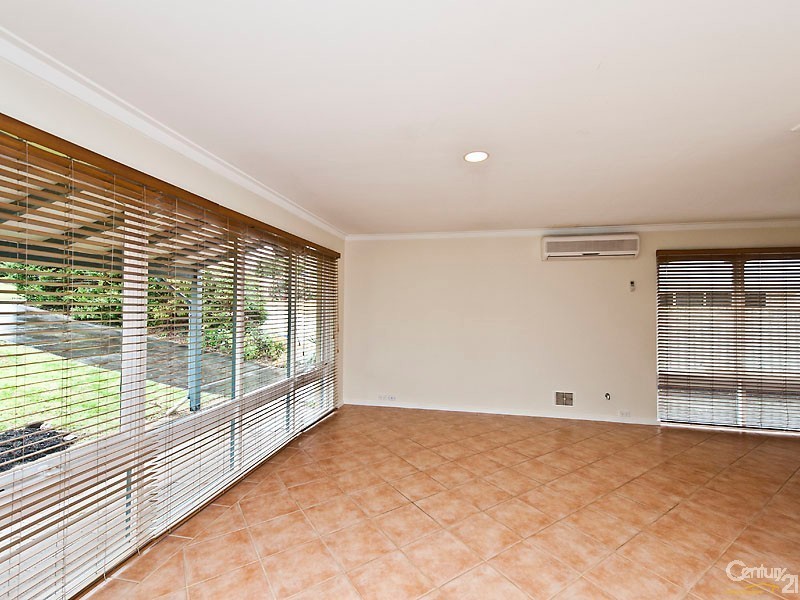 12 Wanbrow Way, Duncraig WA 6023