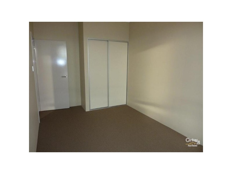 8 Portsalon Parkway, Butler WA 6036