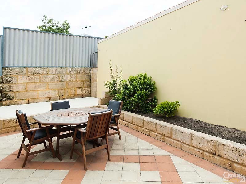 18 Ferry Way, Quinns Rocks WA 6030