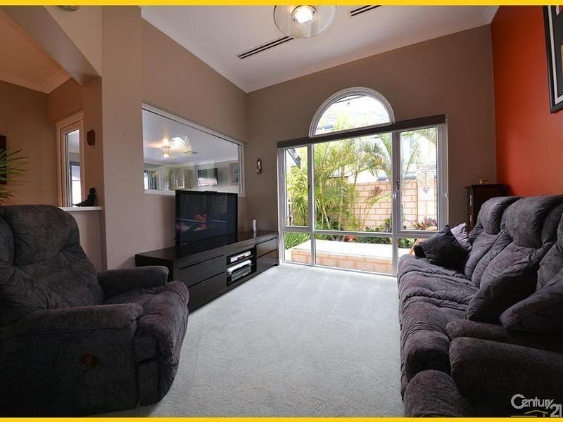 21 Birkenhead Ridge, Mindarie WA 6030