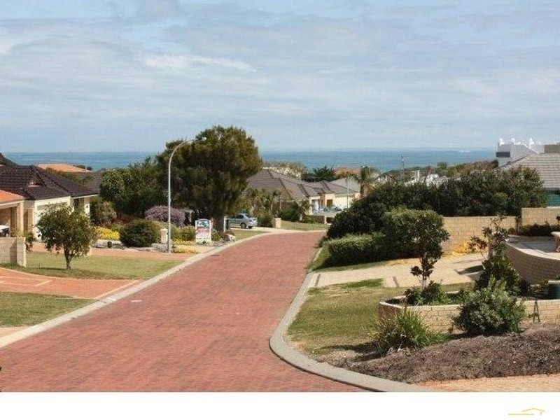 29 Beaumarks Court, Mindarie WA 6030