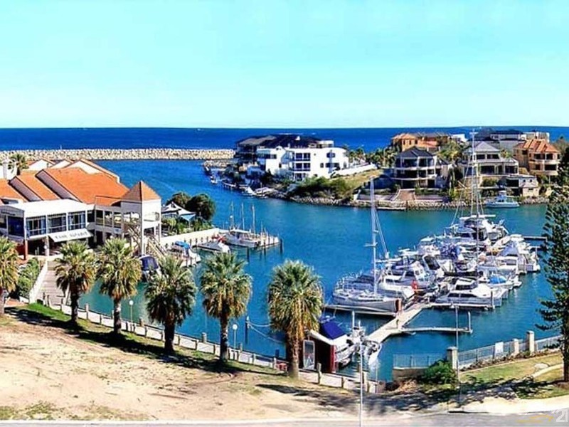 29 Beaumarks Court, Mindarie WA 6030