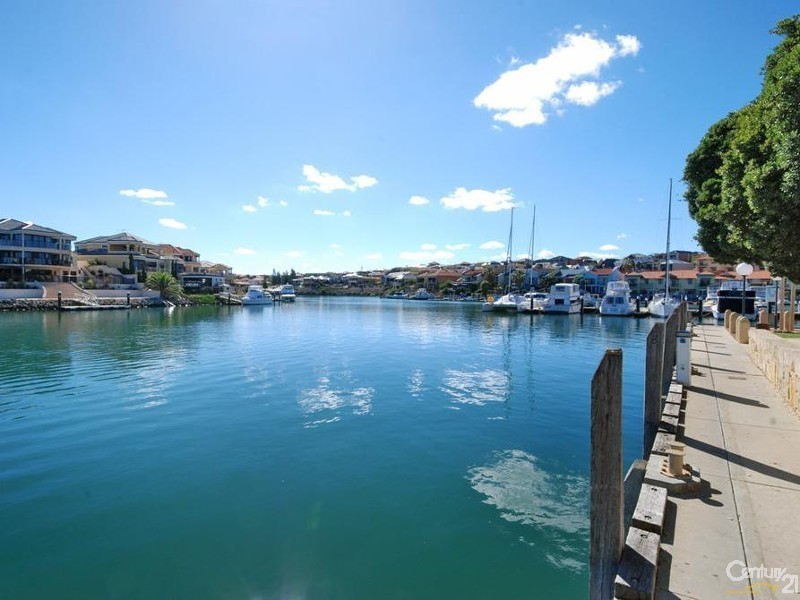 29 Beaumarks Court, Mindarie WA 6030