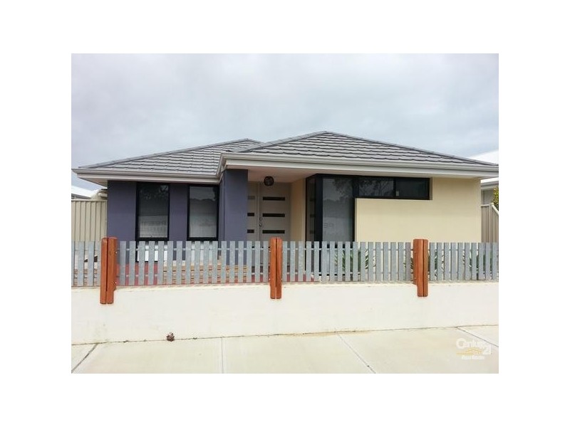 20 Bluewater Drive, Alkimos WA 6038