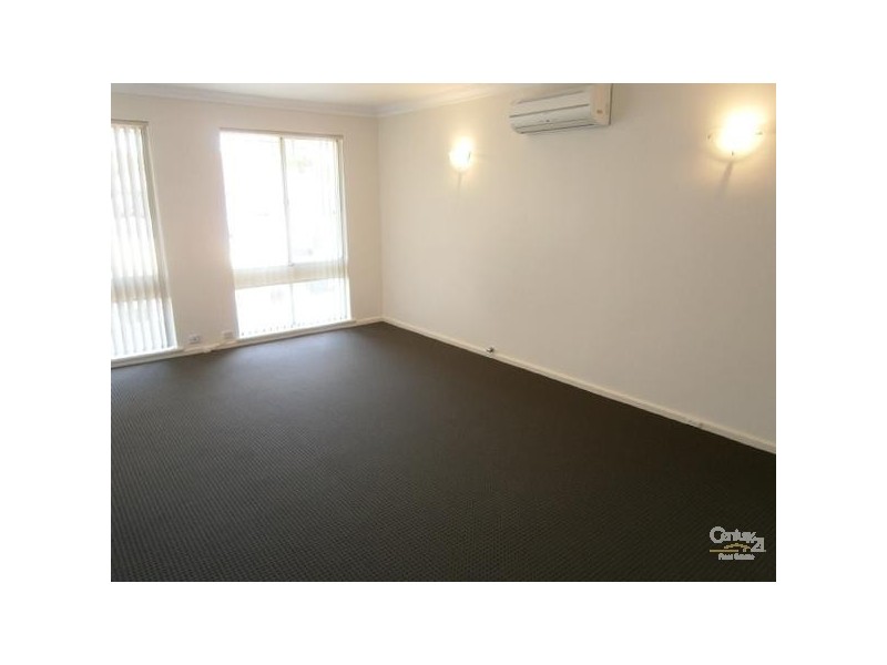 10 Woonan Street, Wanneroo WA 6065