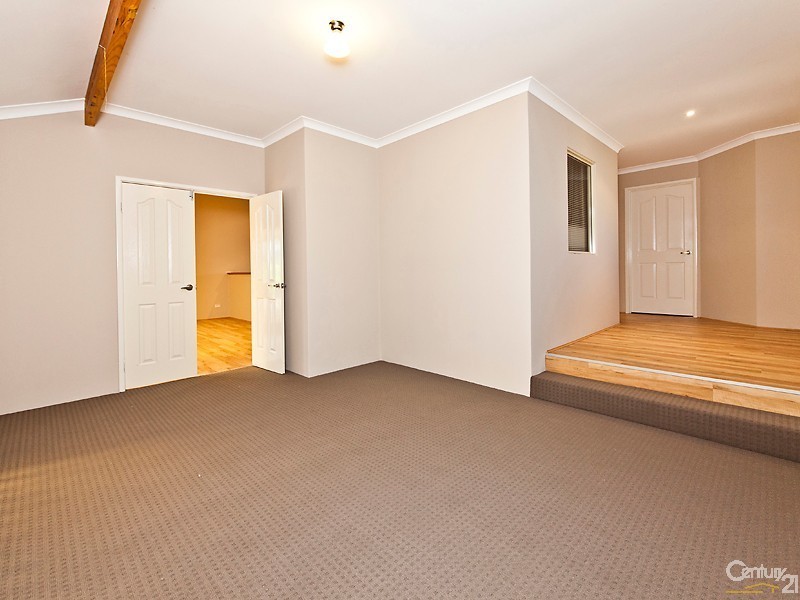 12 Maltara Loop, Quinns Rocks WA 6030