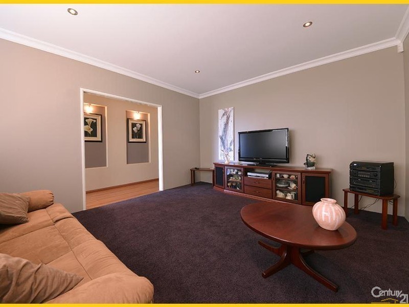 23 Lena Pass, Mindarie WA 6030