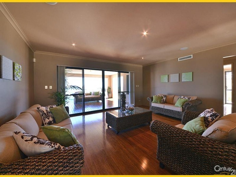 11 Belize Way, Mindarie WA 6030