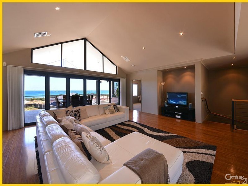 11 Belize Way, Mindarie WA 6030