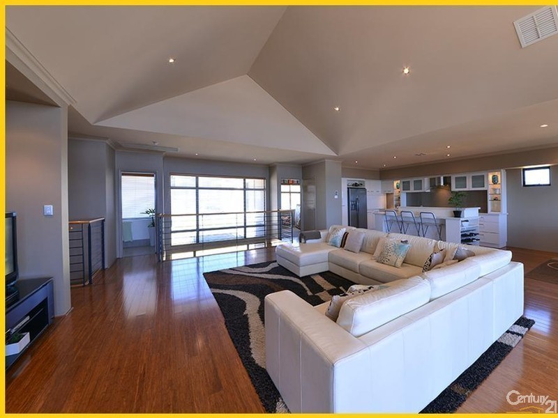 11 Belize Way, Mindarie WA 6030