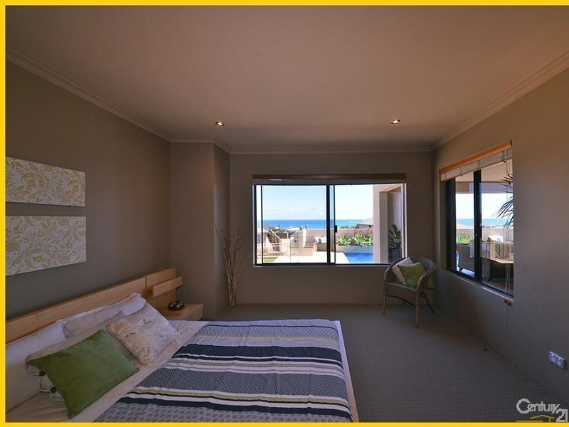 11 Belize Way, Mindarie WA 6030