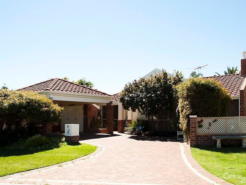 4 Sea Edge, Mindarie WA 6030