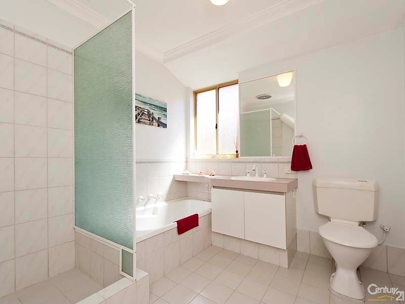 4 Sea Edge, Mindarie WA 6030