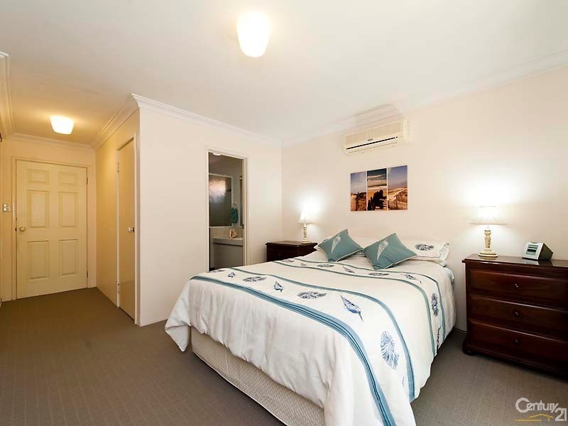 4 Sea Edge, Mindarie WA 6030