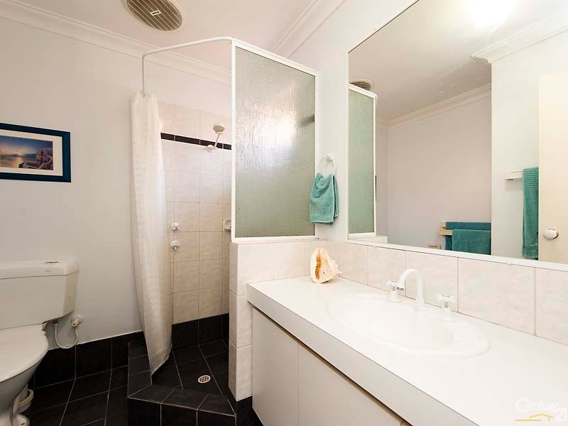 4 Sea Edge, Mindarie WA 6030