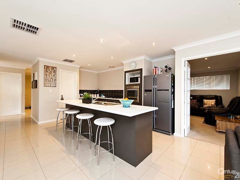 4 Fedamore Approach, Ridgewood WA 6030