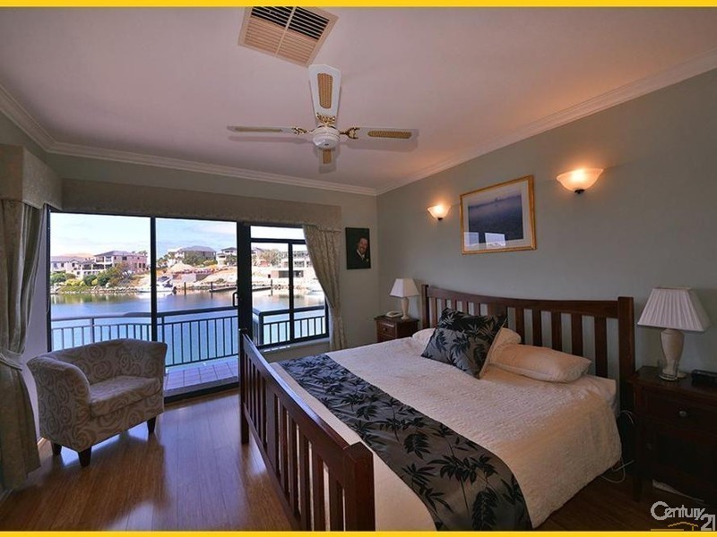 1A Keys Close, Mindarie WA 6030