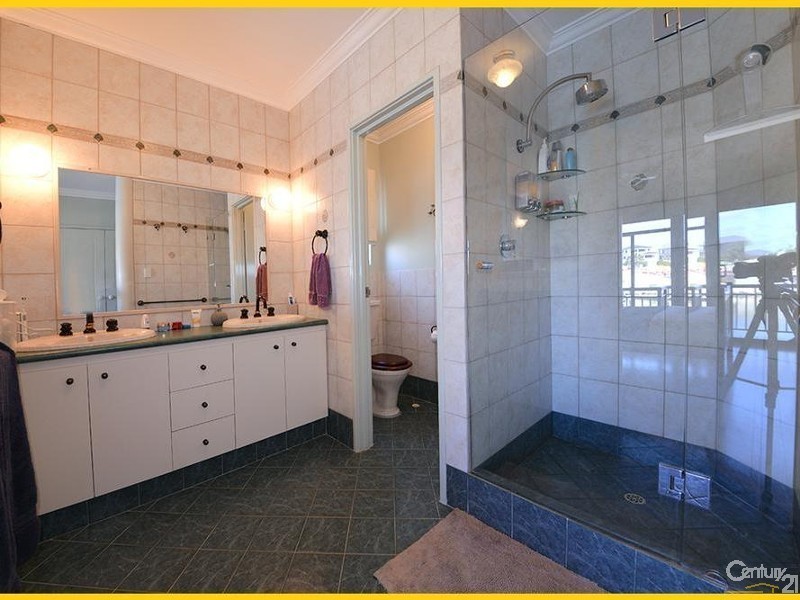 1A Keys Close, Mindarie WA 6030