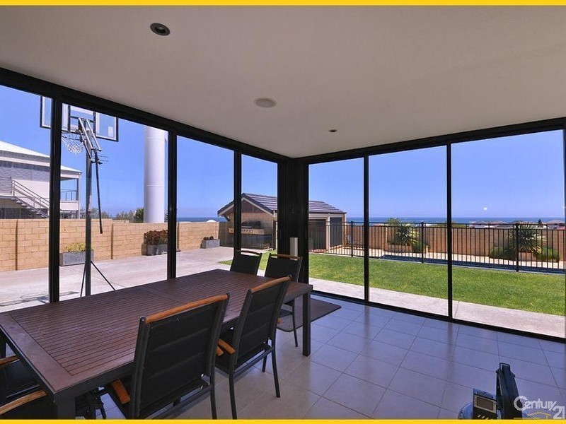 38 Lighthouse Parade, Mindarie WA 6030