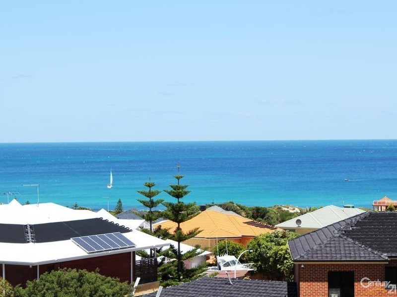 38 Lighthouse Parade, Mindarie WA 6030