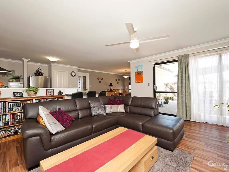 43 Ashbourne Ave, Ridgewood WA 6030