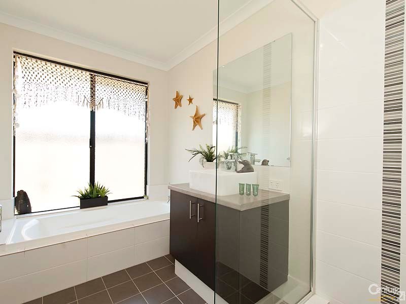 43 Ashbourne Ave, Ridgewood WA 6030