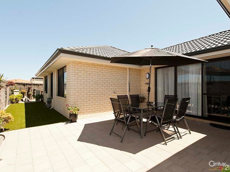 43 Ashbourne Ave, Ridgewood WA 6030