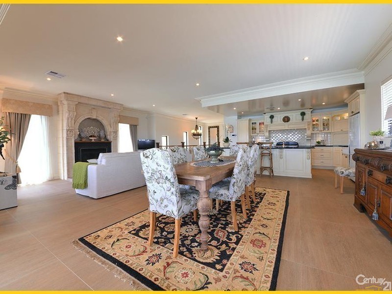 8A Kings Lynn Rise, Mindarie WA 6030