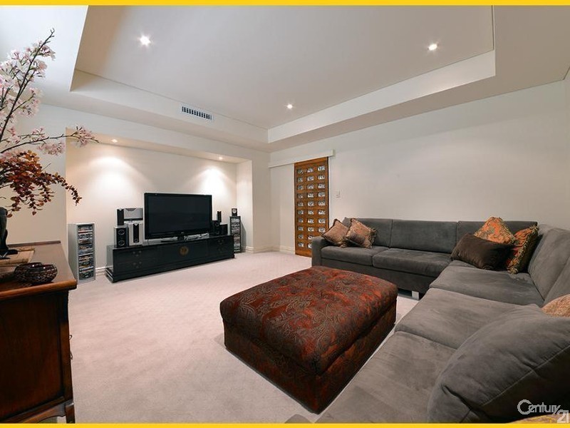 8A Kings Lynn Rise, Mindarie WA 6030