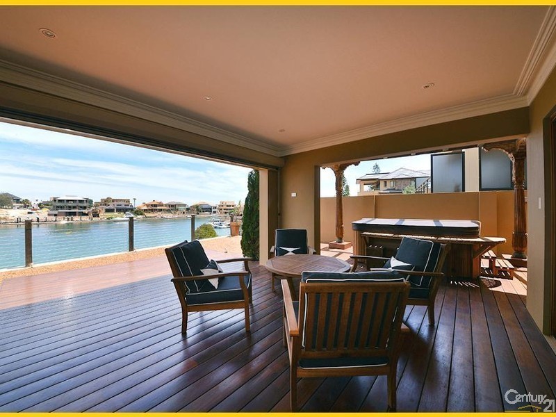 8A Kings Lynn Rise, Mindarie WA 6030