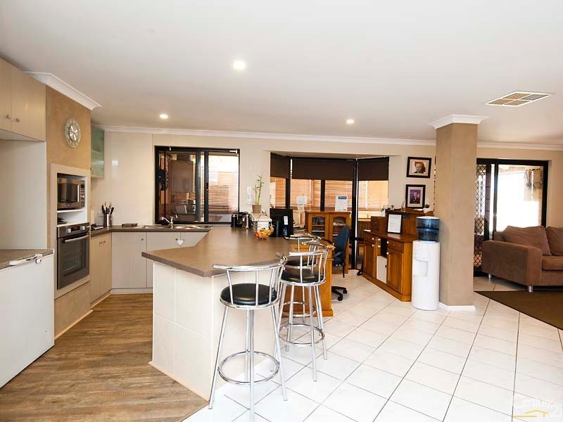 12 Kilmarnock Loop, Kinross WA 6028