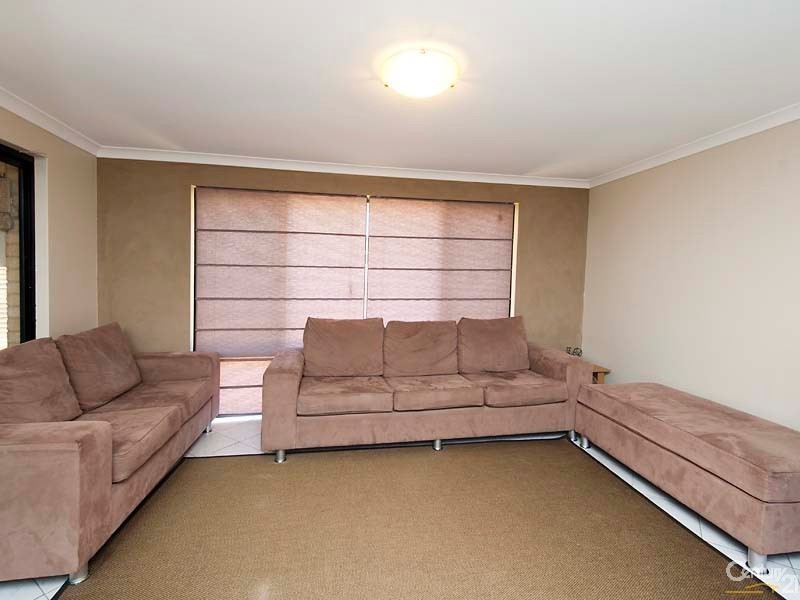 12 Kilmarnock Loop, Kinross WA 6028