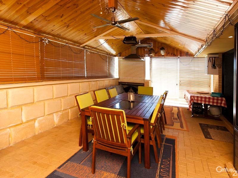 12 Kilmarnock Loop, Kinross WA 6028