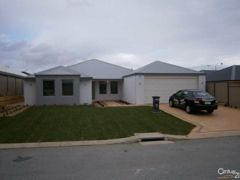 4 Rotterdam Vista, Hocking WA 6065
