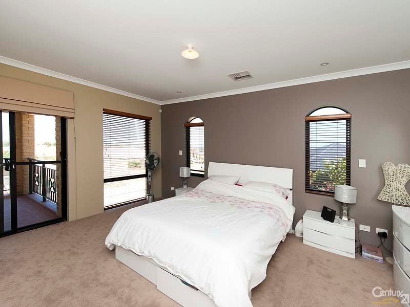11 Agnes Way, Quinns Rocks WA 6030