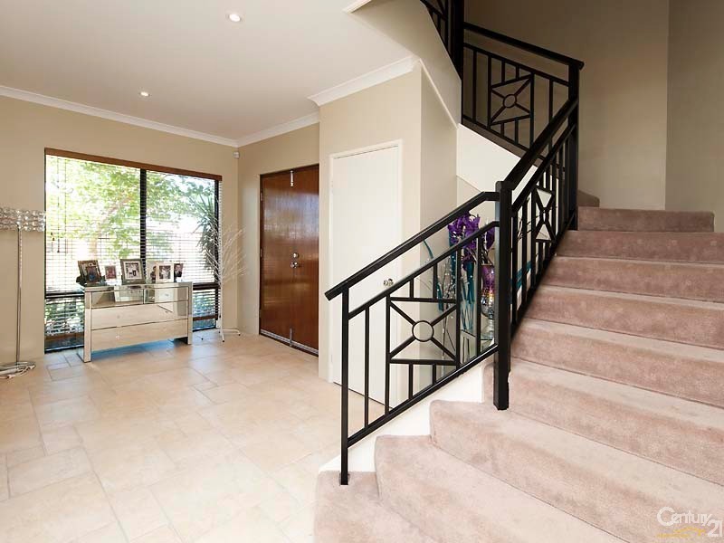 11 Agnes Way, Quinns Rocks WA 6030