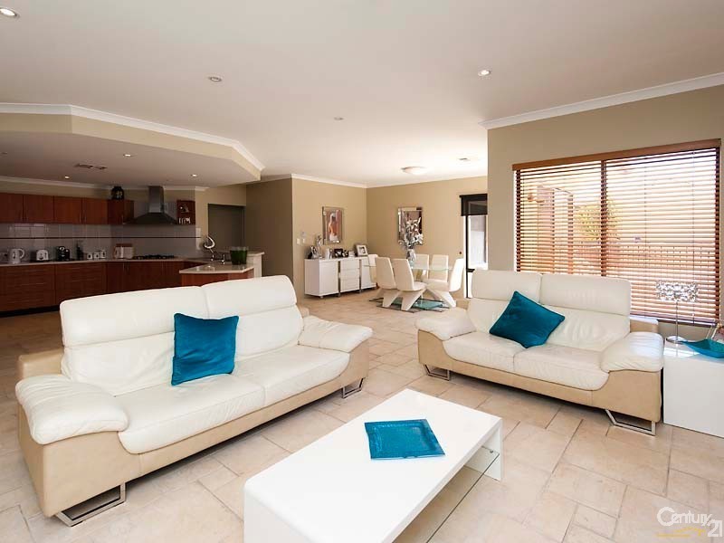 11 Agnes Way, Quinns Rocks WA 6030
